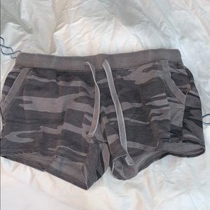 Z supply camo shorts
